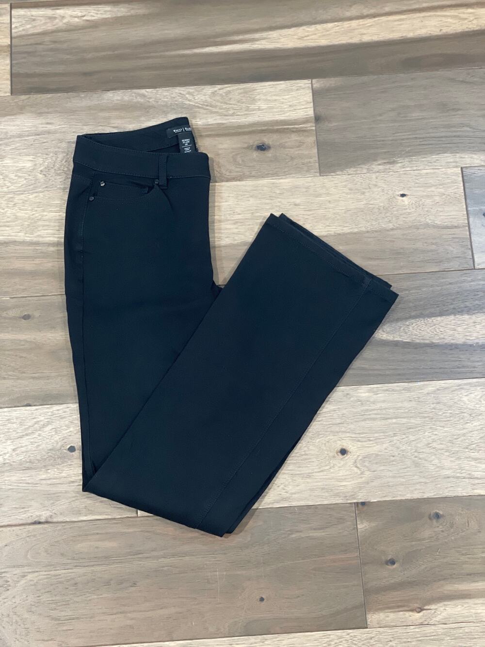 White House Black Market Skinny Flare Pants Size 6R Black